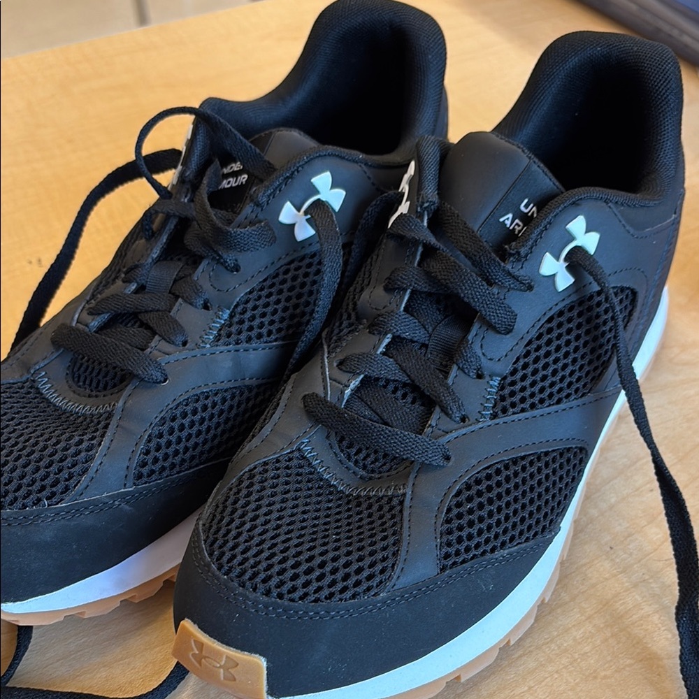 Under Armour Men's Black Athletic Shoes